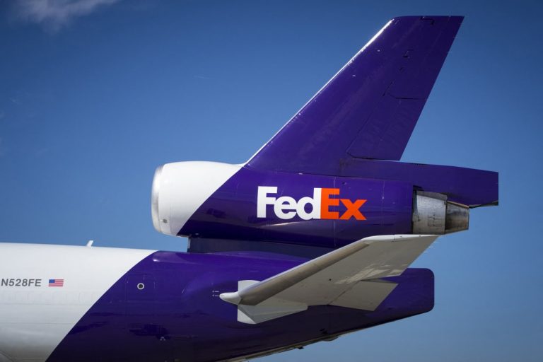 FedEx berencana untuk memisahkan bisnis pengangkutan, dan sahamnya menguat 8%