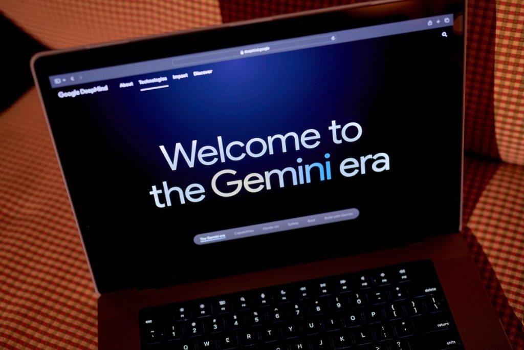 Google menggunakan Claude Anthropic untuk meningkatkan AI Gemini-nya