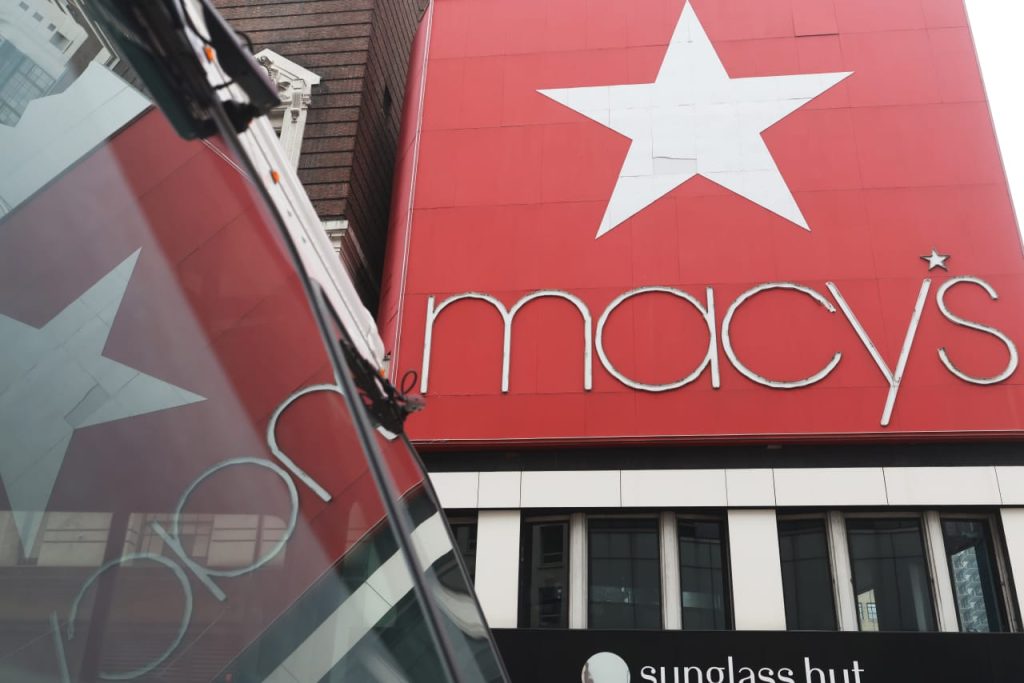 Apakah Macy’s di dekat Anda tutup? Department store yang terkepung menutup 66 lokasi tahun ini.