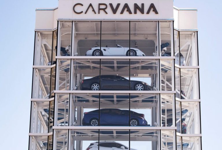 Carvana mendapatkan peningkatan pertamanya sejak laporan short-selling Hindenburg