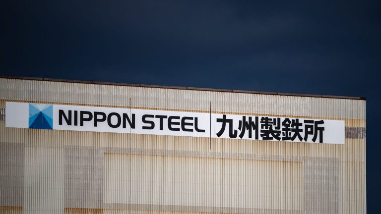 CEO Nippon Steel menggandakan janjinya untuk mengakuisisi US Steel