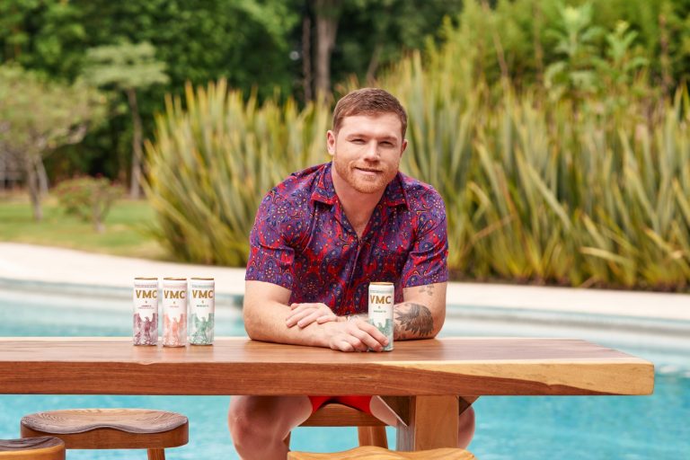 Canelo Álvarez Berjuang untuk Kejuaraan Koktail Siap Minum