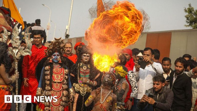 Festival keagamaan terbesar di dunia dimulai di India