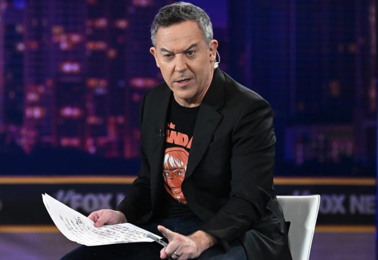 Greg Gutfeld berbicara tentang kehidupan di rumah barunya di NYC senilai ,5 juta dengan bayi yang baru lahir