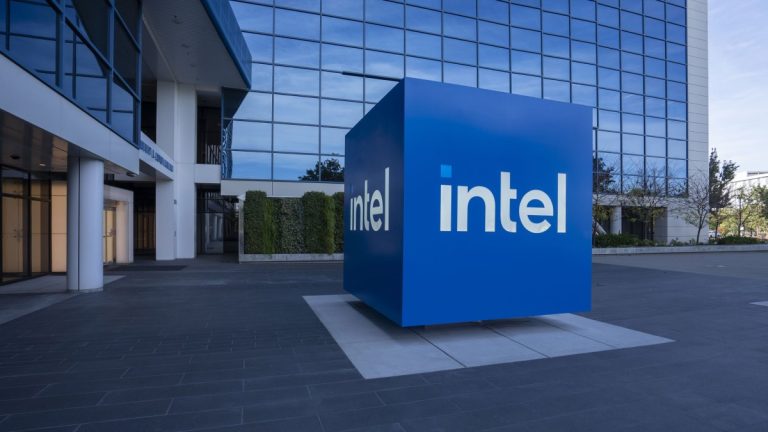 Intel tidak akan membawa chip AI Falcon Shores ke pasar