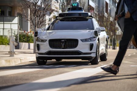 Waymo ditampar dengan hampir 600 tiket parkir tahun lalu di SF saja