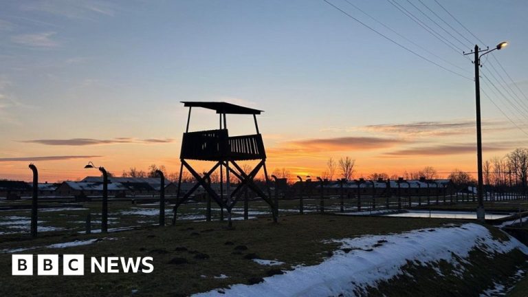 Korban selamat Auschwitz kembali karena dunia mengingat Nazi Death Camp 80 tahun berlalu