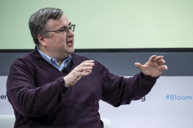 Manas AI dari Reid Hoffman mengumpulkan $ 24,6 juta, sebagian kecil dari startup penemuan obat AI lainnya