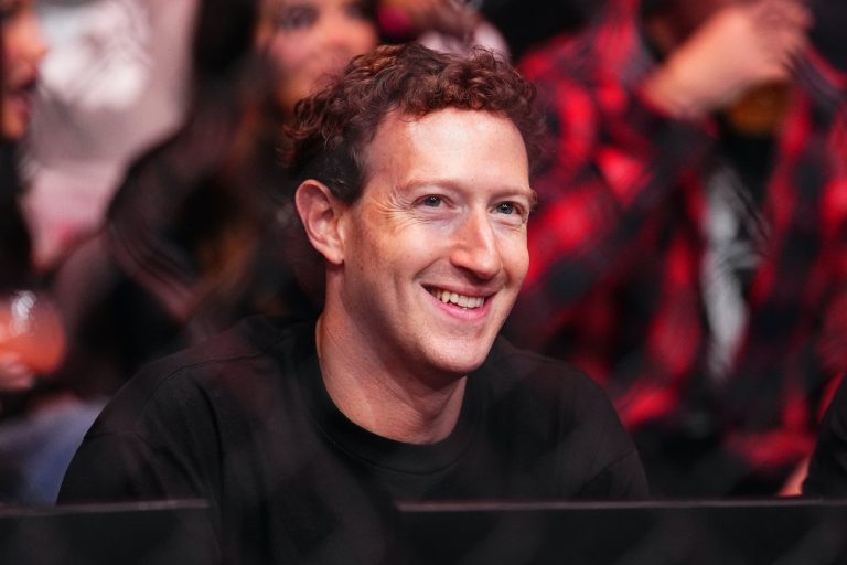 Mark Zuckerberg Memberi Tahu Joe Rogan Bahwa Maskulinitas Telah Kembali