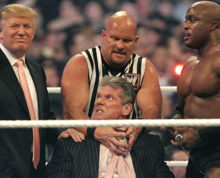 Memasak buku: Teman Donald Trump dan Vince McMahon sama-sama menyelesaikan kasus uang tutup mulut