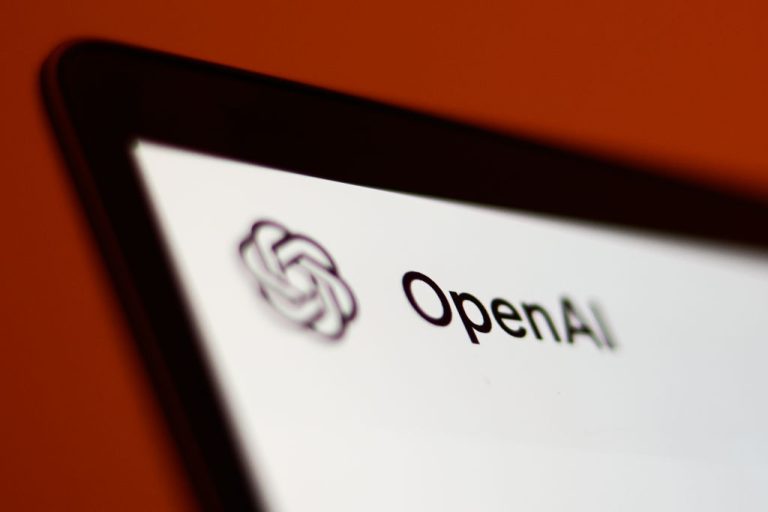 OpenAI bekerja sama dengan SoftBank dan Oracle dalam proyek pusat data senilai 0 miliar