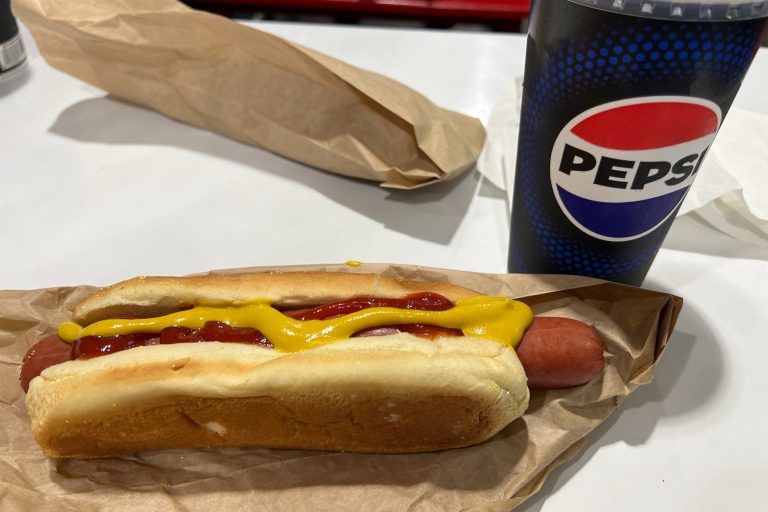 Perubahan akan datang ke kombo hot dog $ 1,50 tercinta Costco