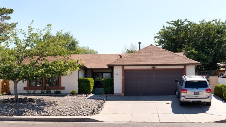 Rumah “Breaking Bad” Dijual Seharga M; Pemilik “Selesai” Dengan Penggemar