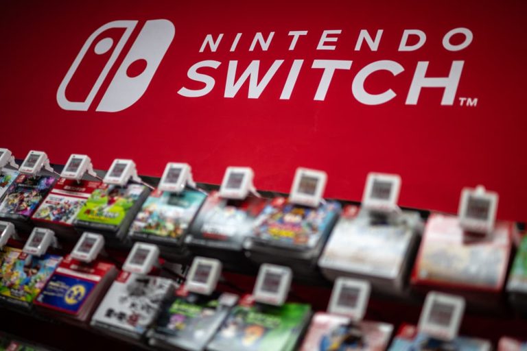 Saham Nintendo mengalami penurunan terburuk dalam tiga bulan. Rencana Switch 2 tidak jelas.