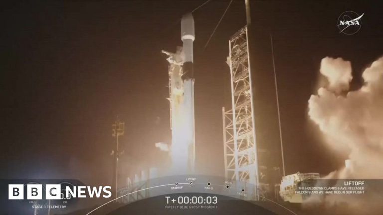 Saksikan roket SpaceX meluncur ke Bulan