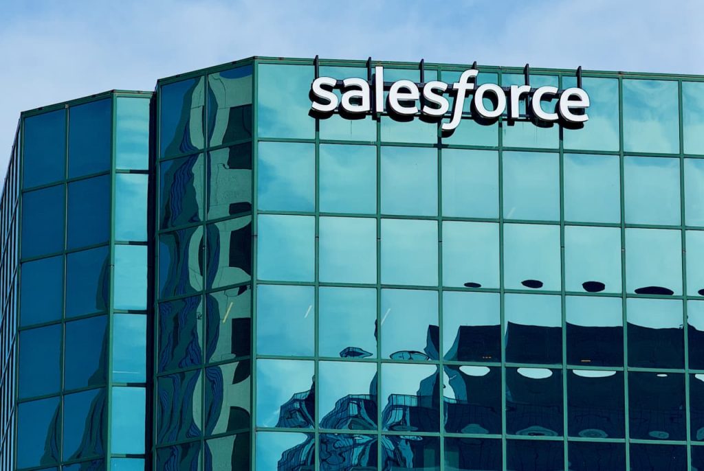 Upaya AI Salesforce menimbulkan keraguan dari penurunan terbaru saham tersebut