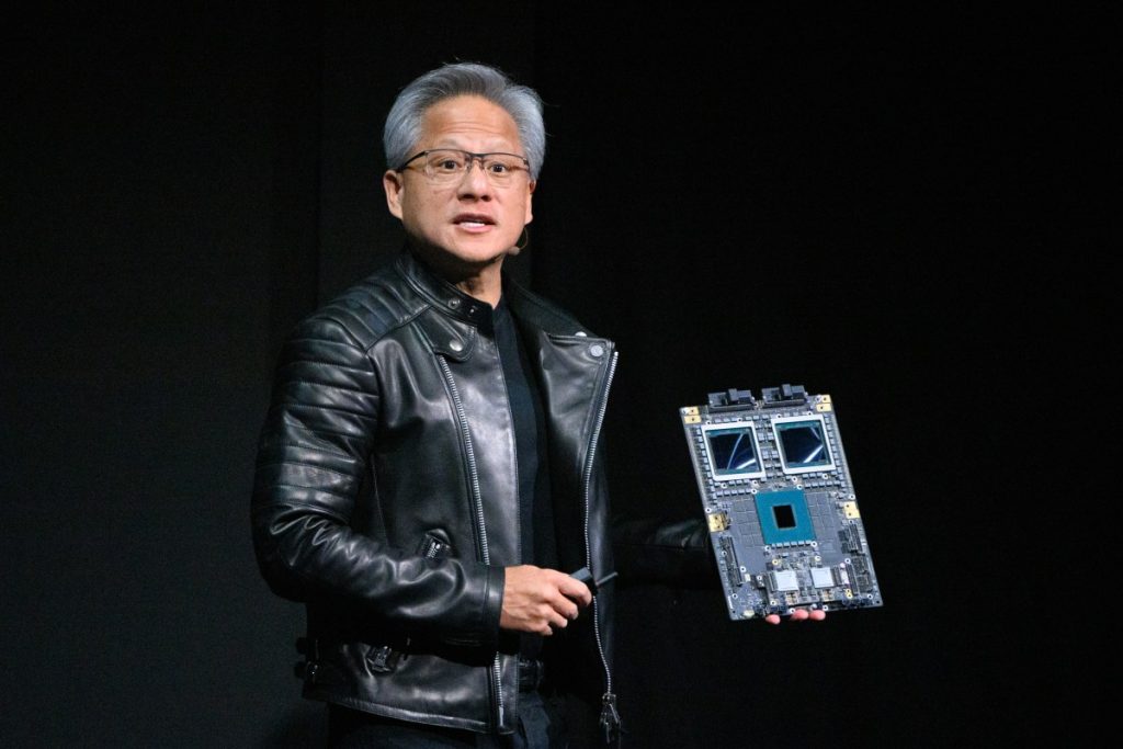 CEO NVIDIA Jensen Huang mengangkat bahu dari Deepseek saat penjualan melambung