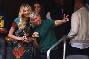 Ellen DeGeneres dan Portia de Rossi mungkin sudah mengincar rumah baru di Inggris