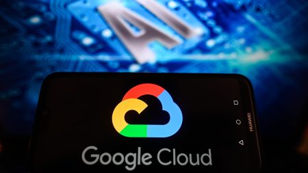 Google membuat pemotongan untuk unit HR dan cloud