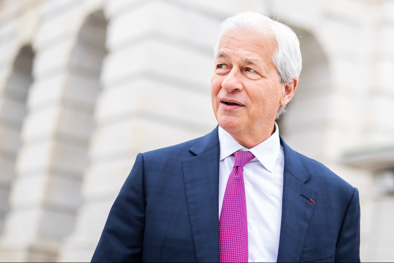 Jamie Dimon dari JPMorgan berharap Doge Elon Musk berhasil