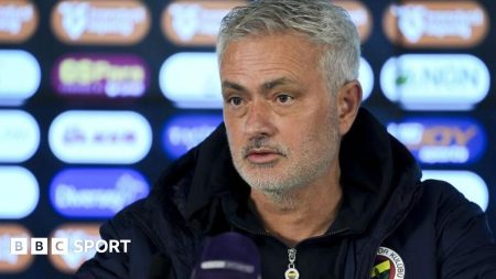 Jose Mourinho: Galatasaray menuduh Portugis membuat ‘pernyataan rasis’