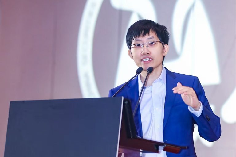 Siapakah Liang Wenfeng, pendiri AI Disruptor Deepseek?