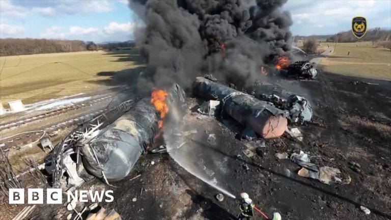 Tembakan kereta Republik Ceko terlihat di rekaman drone