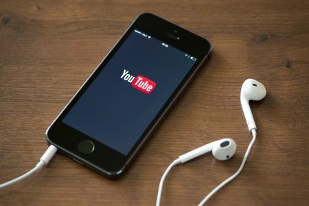 YouTube memiliki 1 miliar pemirsa podcast setiap bulan