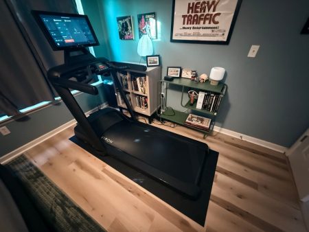 Aviron’s $ 2.499 Gamified Treadmill akan membuat Anda tetap waspada