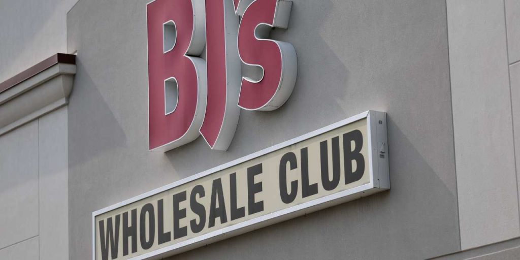 BJ’s Wholesale Bucks tren dengan memberikan pandangan in-line. Stok semakin meningkat.