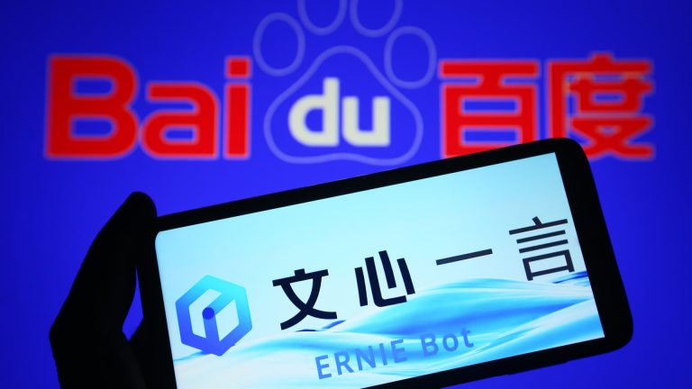 Baidu, yang pernah menjadi pemimpin AI generatif China, berjuang untuk mendapatkan kembali posisinya