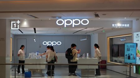 China’s Oppo Taps Google untuk Privasi AI Push, Mengambil Halaman dari Apple