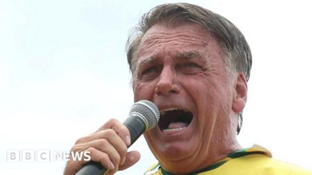 Mahkamah Agung Brasil untuk memutuskan apakah akan mengadili Bolsonaro