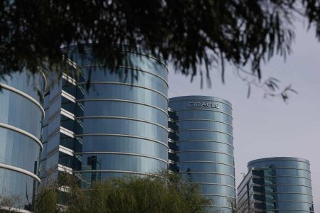 Oracle Saham Keuntungan Karena investor fokus pada penawaran cloud, mengabaikan Miss Revenue Miss Triwulan