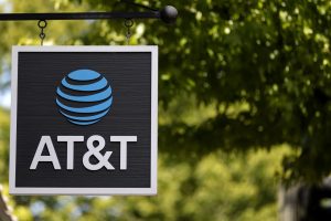 Saham AT&T adalah air mata bersejarah. Inilah mengapa nama nirkabel panas tahun ini.