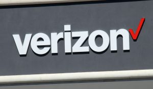 Saham Verizon mengalahkan S&P 500 tahun ini. Inilah mengapa itu bisa berubah.