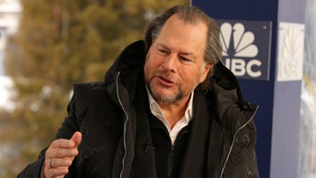 Salesforce berjanji untuk menginvestasikan $ 1 miliar di Singapura selama lima tahun di AI Push