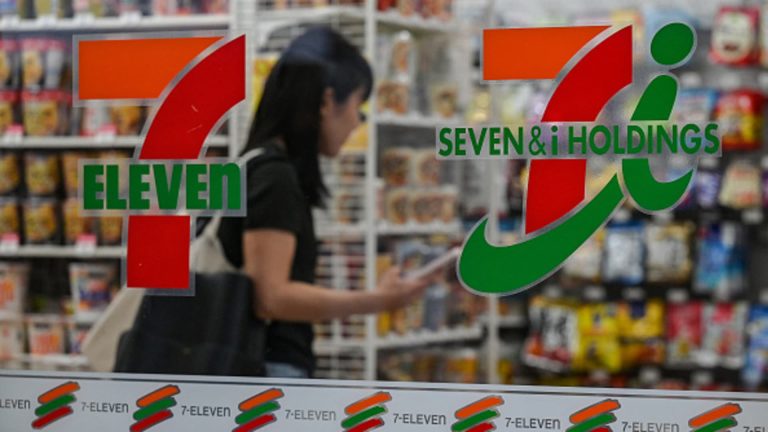 Seven & I untuk menggantikan CEO, daftar anak perusahaan Amerika Utara