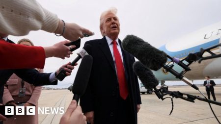 Trump diblokir dari menggunakan tindakan musuh alien untuk deportasi massal