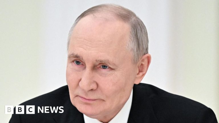 Vladimir Putin mampu duduk dan menonton acara terungkap