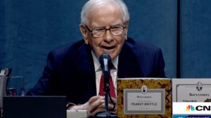 Warren Buffett menyebut tarif Trump pajak barang, mengatakan ‘Peri Gigi tidak membayar’ Em ‘